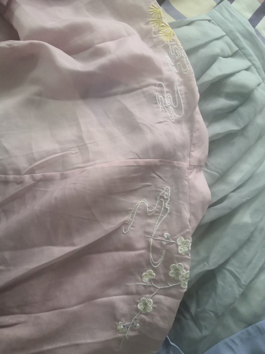 流烟昔冷汉服令月白，宋制四件套，穿一洗一，...