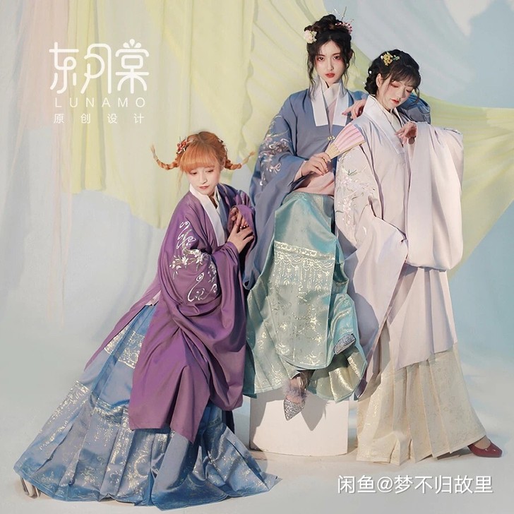 出 东月棠披风雾蓝色有吊牌 L码 非偏远包邮