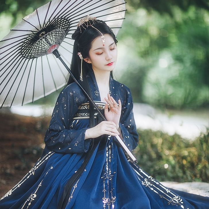 墨子研家的蓝璎珞
