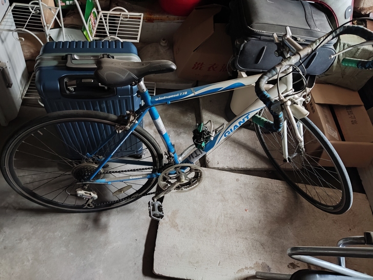 捷安特公路自行车