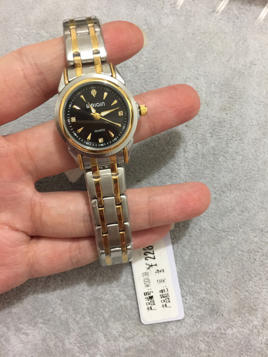 威琴女表钢链女表，全新，质量很好的，低价出