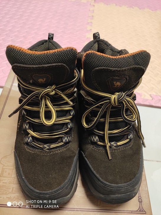 骆驼登山鞋运动鞋女，35码，九成新，没穿两...