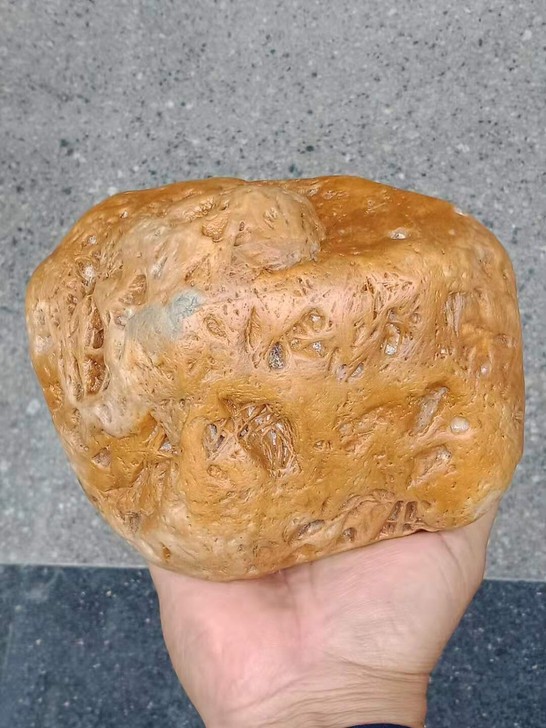 黄蜡石稻草纹象形摆件