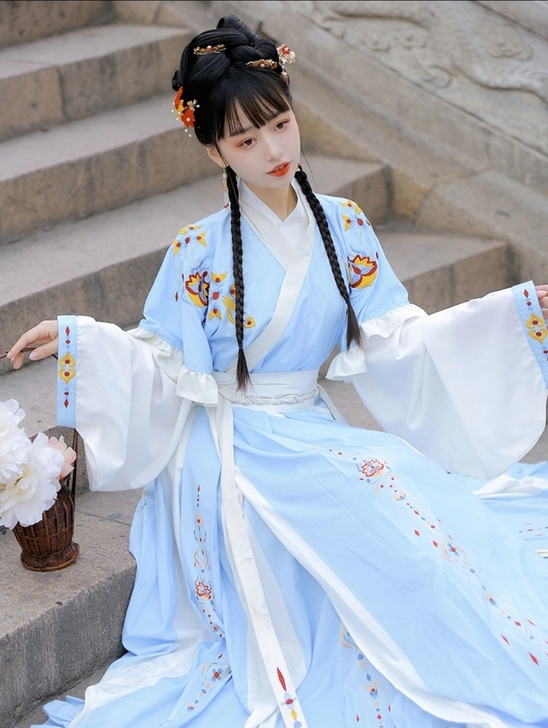 晋制汉服 艺缕芙蕖汉服襦裙重工刺绣齐腰破裙...
