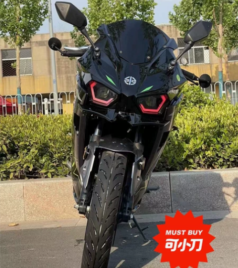 已出、国产H2，搭载双杠水冷国威400cc...