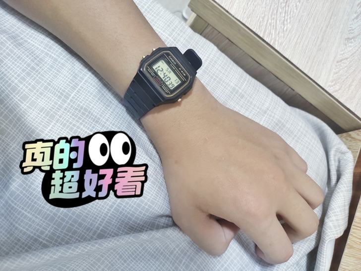 刚刚买两月没怎么戴转给有缘人