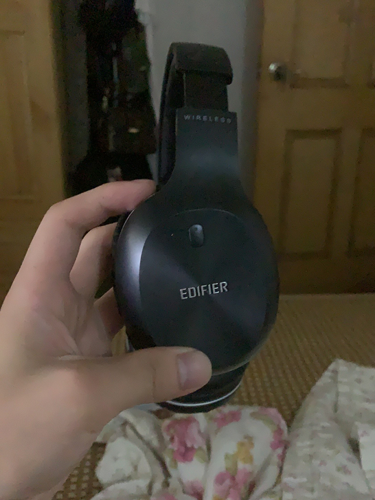 网易的蓝牙耳机  音质没有任何问题