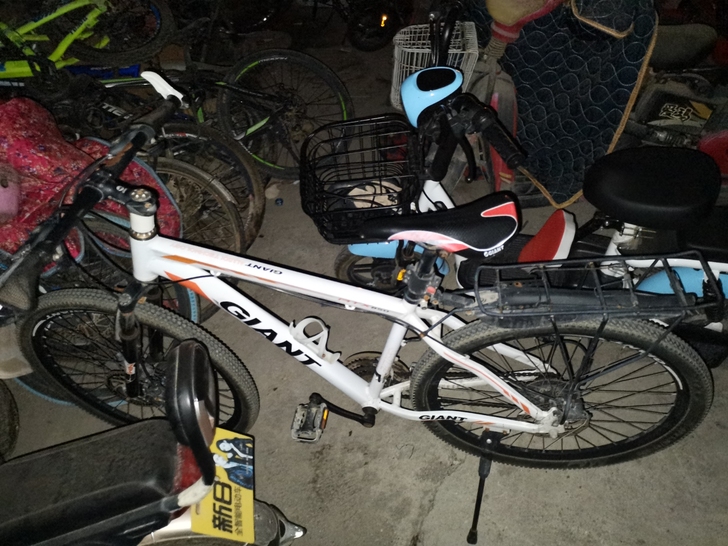 捷安特850原价2800买的，现在用不上了...