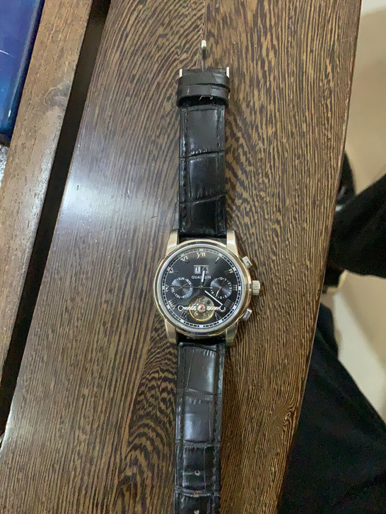 冠琴手表，全自动机械手表，不用上发条，没有...