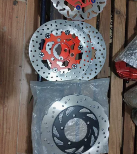 碟刹盘220三孔 240五孔电动车摩托车刹...