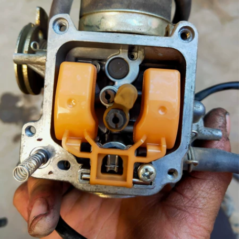 雅马哈迅鹰国三原装化油器 感兴趣的话点“我...