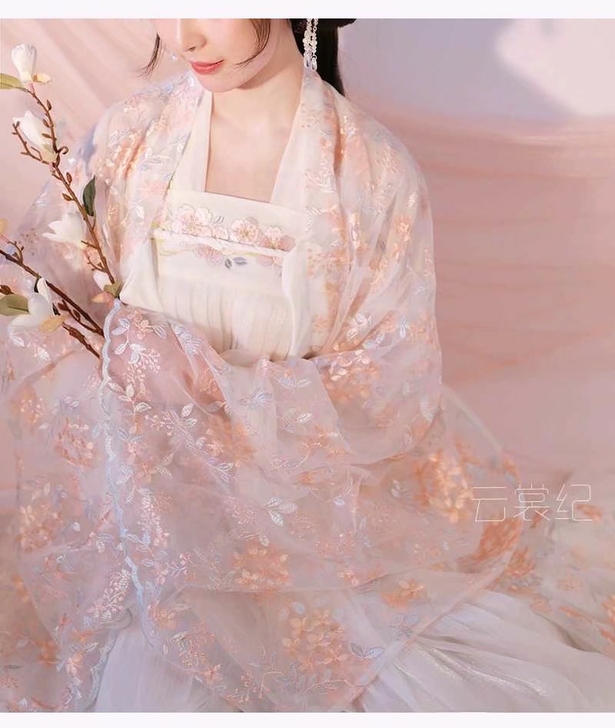 东月棠（原云裳纪）春樱白  s码