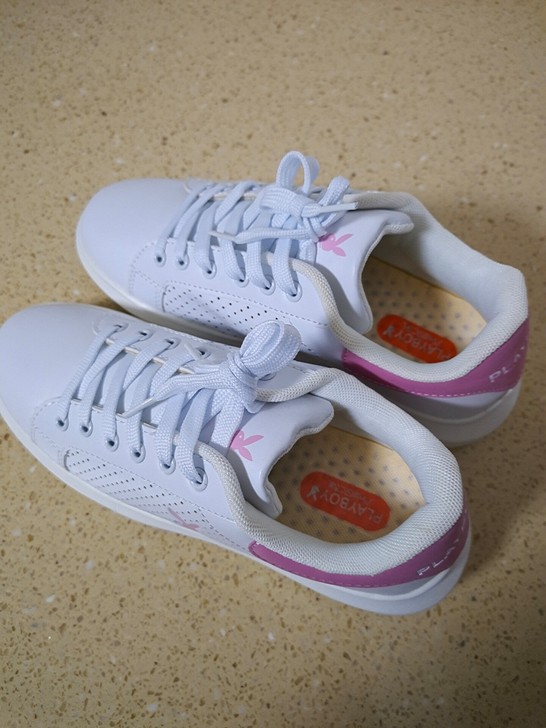 PLAYBOY运动休闲鞋，39码！全新~