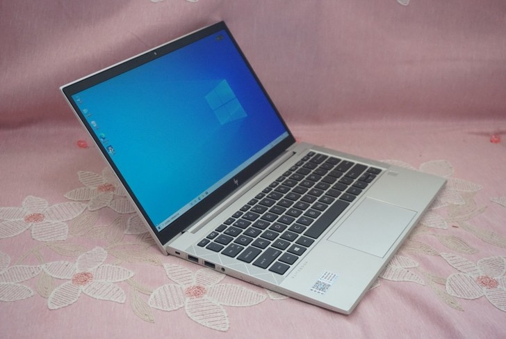 惠普战x 13寸r7-4750u笔记本电脑