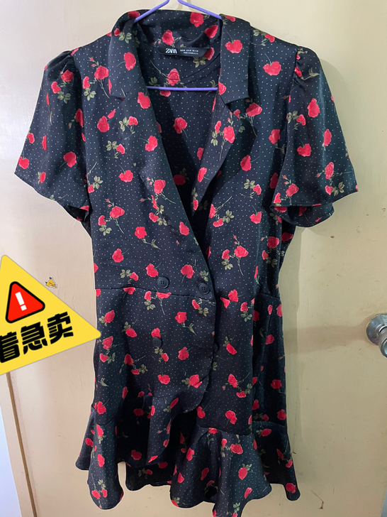 zara 花朵连体裤 l号 120斤 可以...