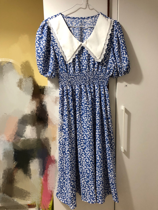 蓝色碎花裙