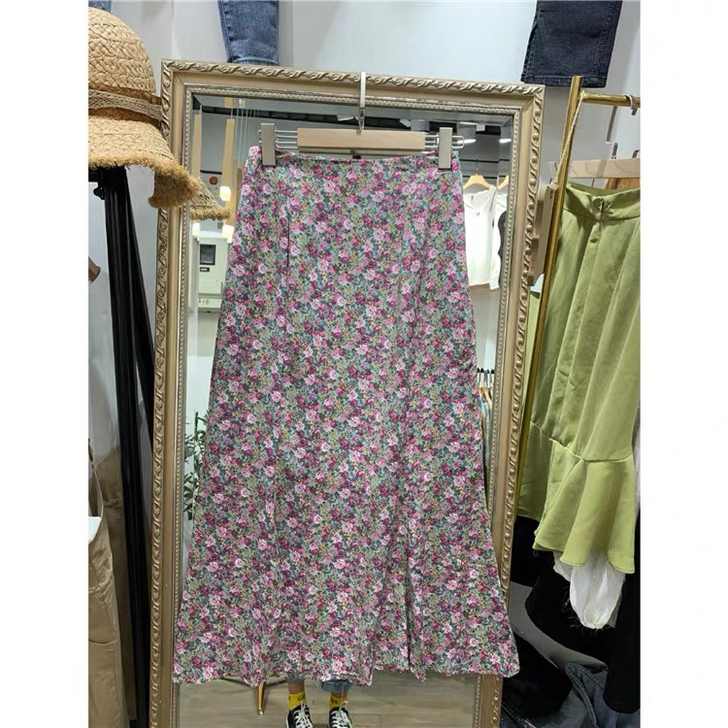 实体店清货 全新半身裙印花高档 鱼尾裙 亏...