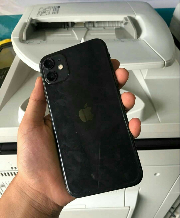 iPhone11 黑色 128G 国行正品...