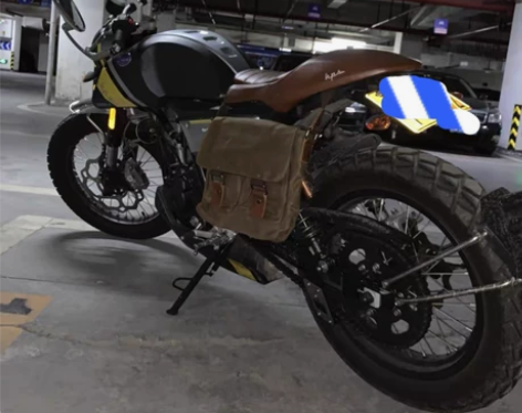 阿普利亚CR150  17年8月车 外观：...
