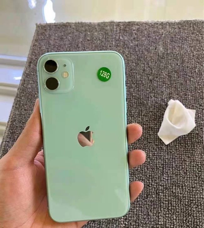 苹果11绿色128g国行正品，全网通无磕碰...