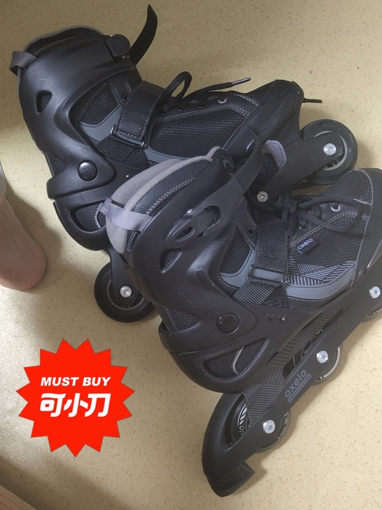 迪卡侬 轮滑鞋 轻微使用 有点小剐蹭44码