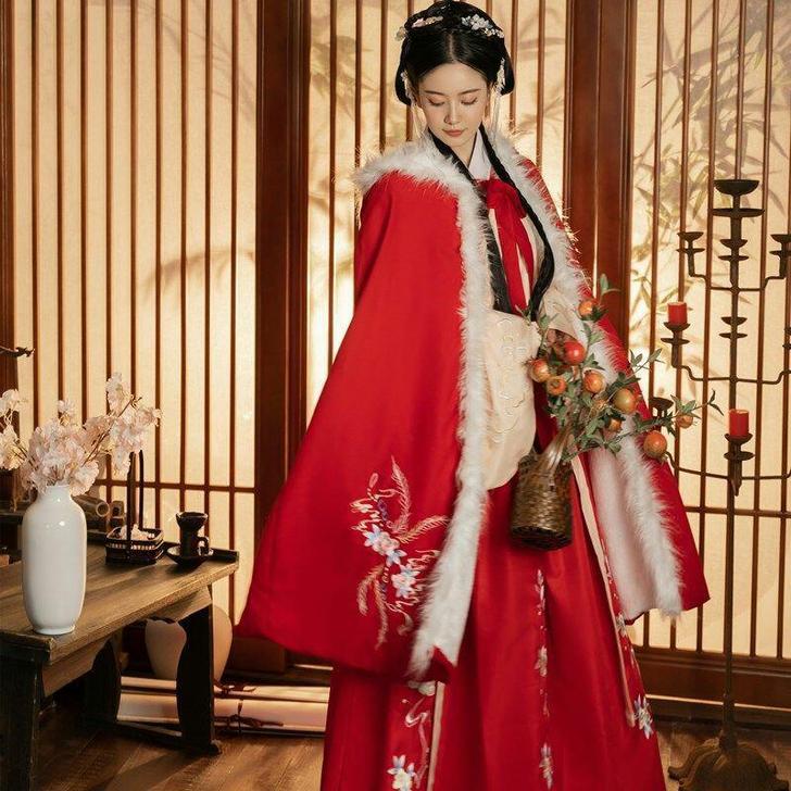【特价披肩汉服】汉服女改良冬装加厚保暖披风...