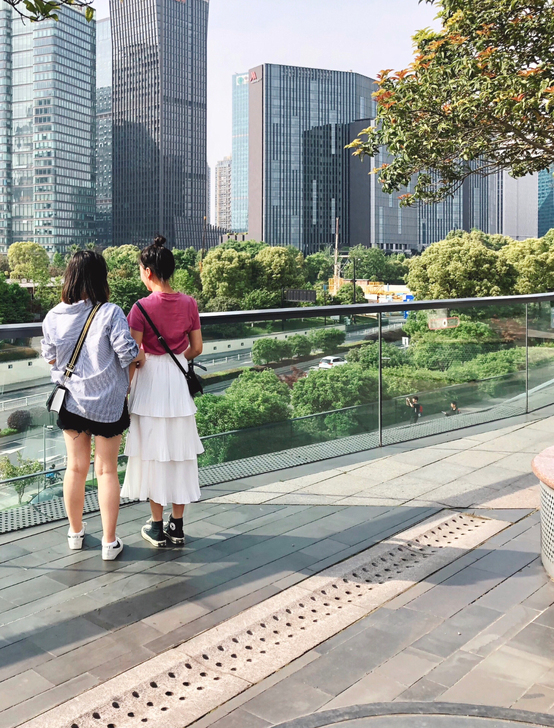 百搭半身裙  白色蛋糕裙  便宜出  九成新