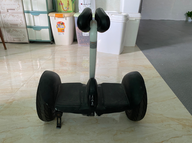 闲置小米平衡车9号！买了只有半年！公里数少...