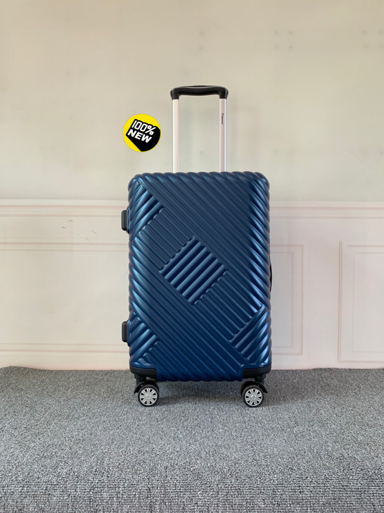 全新外交官行李箱，受到疫情影响货物积压在码...