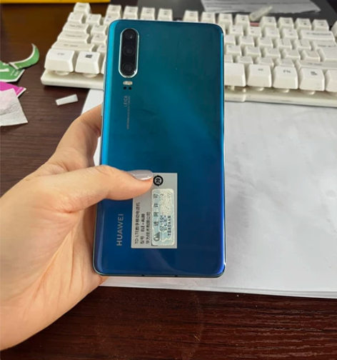 华为p30.8+256，9成新，防伪码都在...