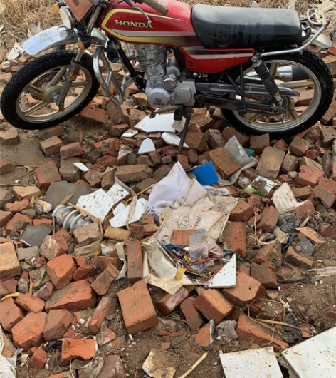 新大洲本田125一改复古小越野年限不短了跑...