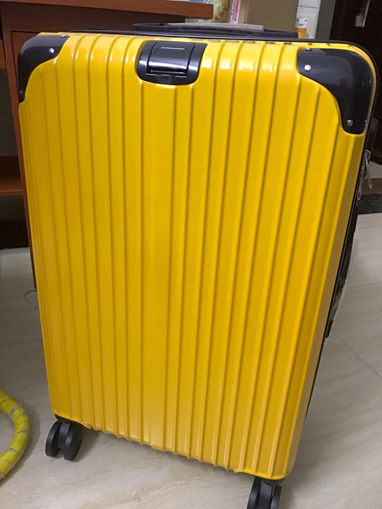 闲置出一个全新 26寸大容量行李箱