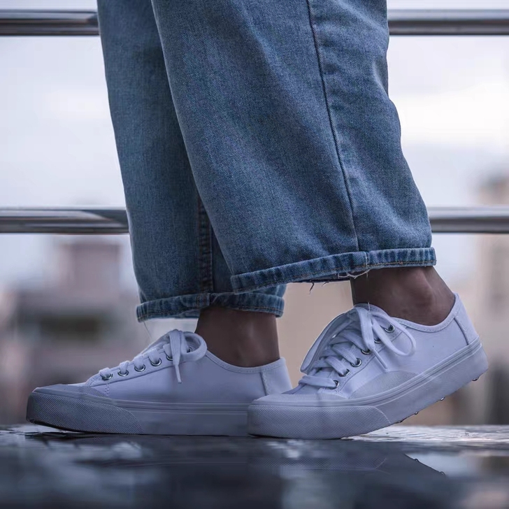 极路客滑板鞋 白色38.5码