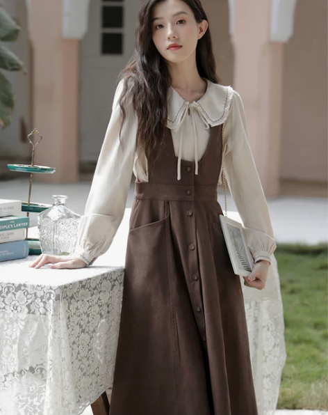 2022新款法式复古收腰小个子学院风背带裙...