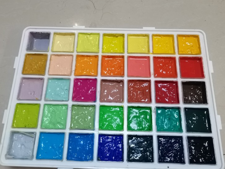 水粉颜料！35色！定价100元！如有需要可...