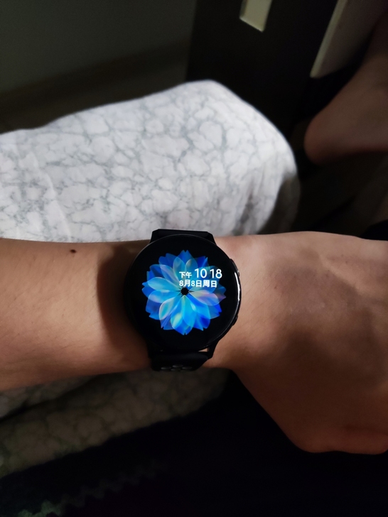 出一个active2代，京东618购入，水...