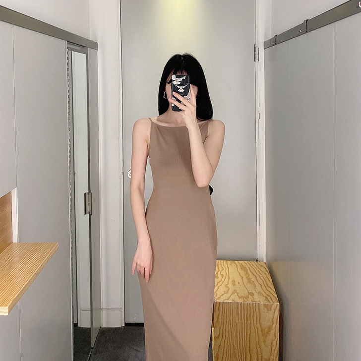 冲动消费的连衣裙。