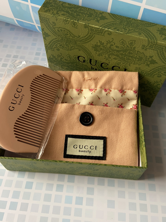 G家小木梳碎花小袋包装盒。全新专柜赠品