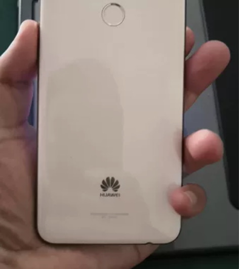 华为畅享8 4+64G 成色几乎全新,功能...