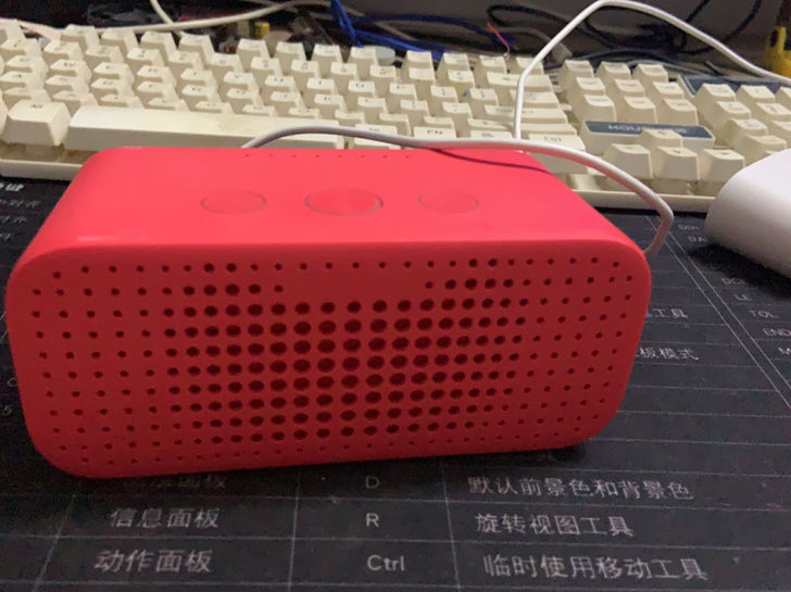 天猫精灵，红色，购买三个月，轻微使用痕迹