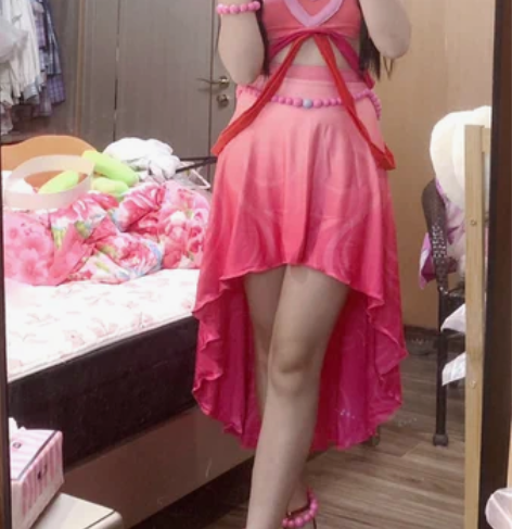 【出】全新！王默cos服大全套，画个妆就能...