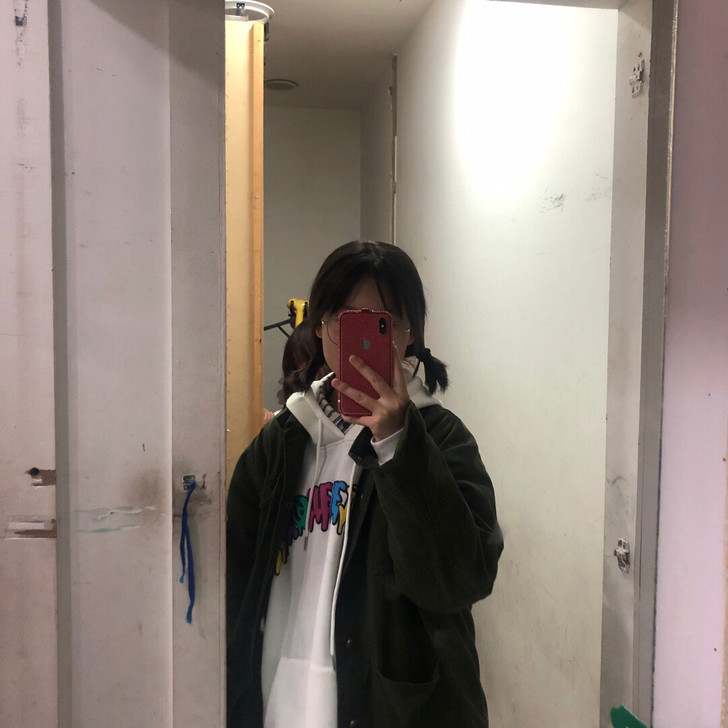 军绿色外套 工装风 有点不太喜欢啦 没穿过...