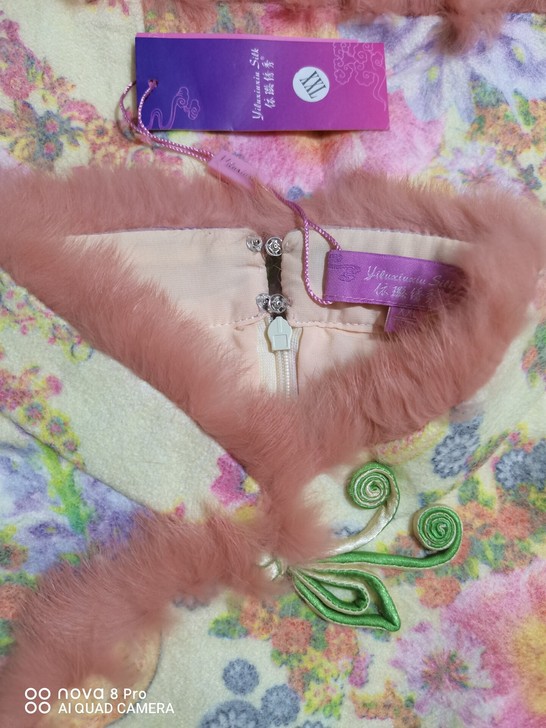 专柜正品女士秋冬毛领印花短袖高腰包臀印花旗...