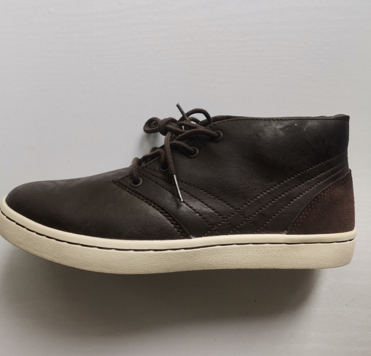 41/42码特步秋冬男鞋全新带吊牌