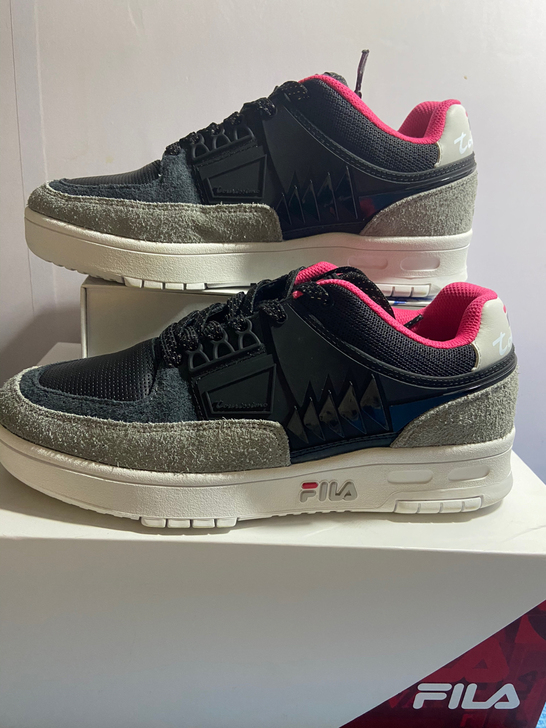 斐乐滑板鞋，鸽子联名款，老公买来当情侣鞋的...