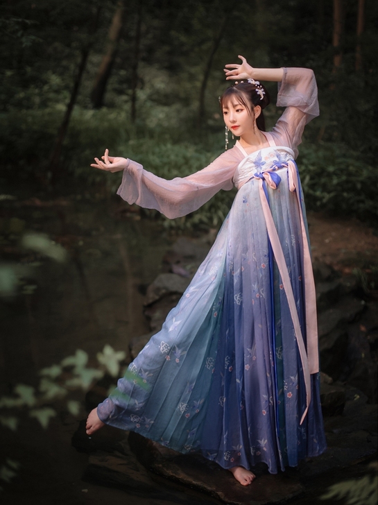 半退坑状态清风扶摇国风工作室汉服