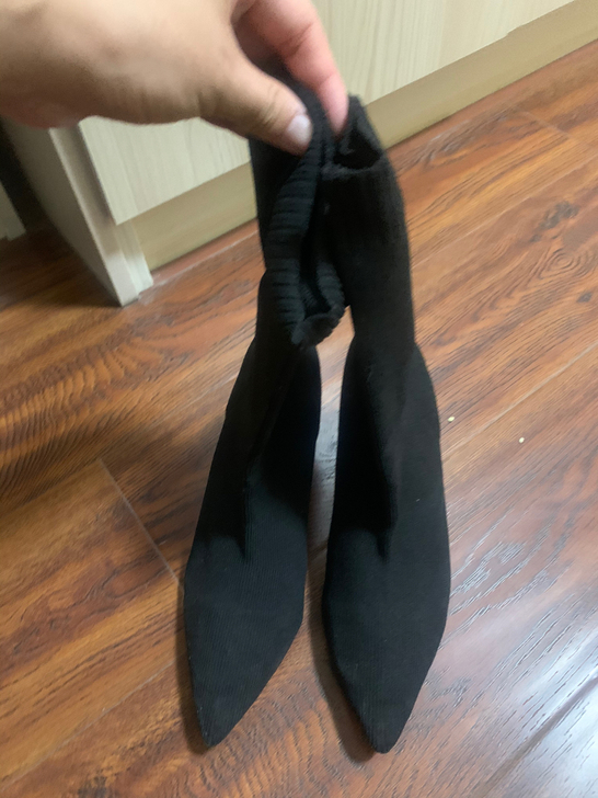 袜靴37码很舒服。