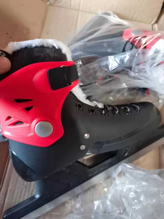 全新加棉款 冰刀鞋 36码就剩 1双   ...