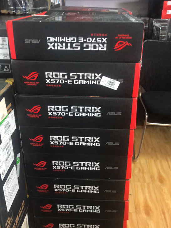 现货玩家国度STRIX X570-E GA...