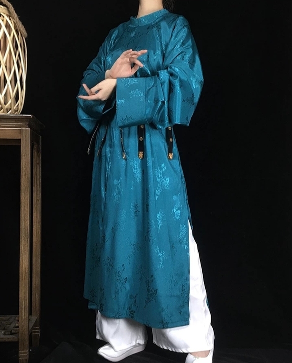 （收）鸟鸣涧福利雀蓝色色唐制圆领袍